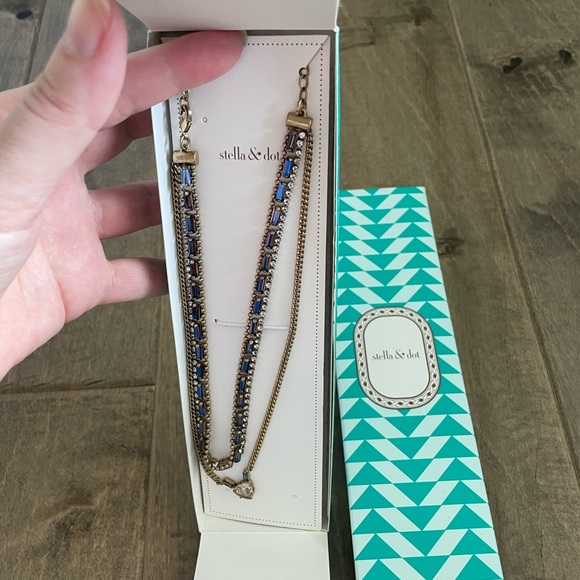 Gold Tone & Blue Stone Never Worn Stella & Dot Necklace - Picture 2 of 2